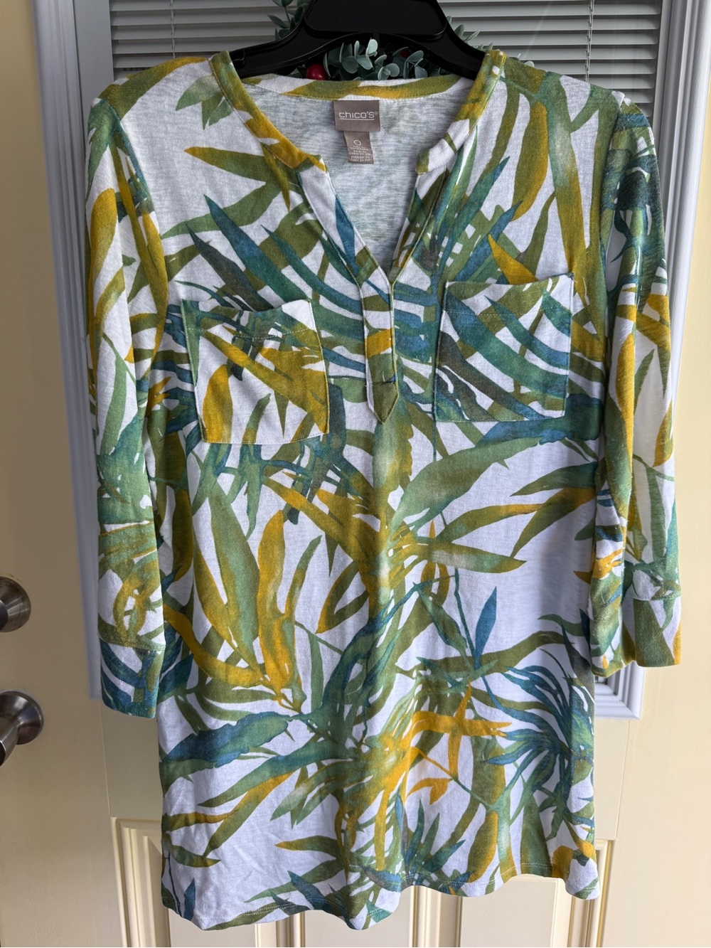 Chico's Green and Yellow Leaf Print Women's Top